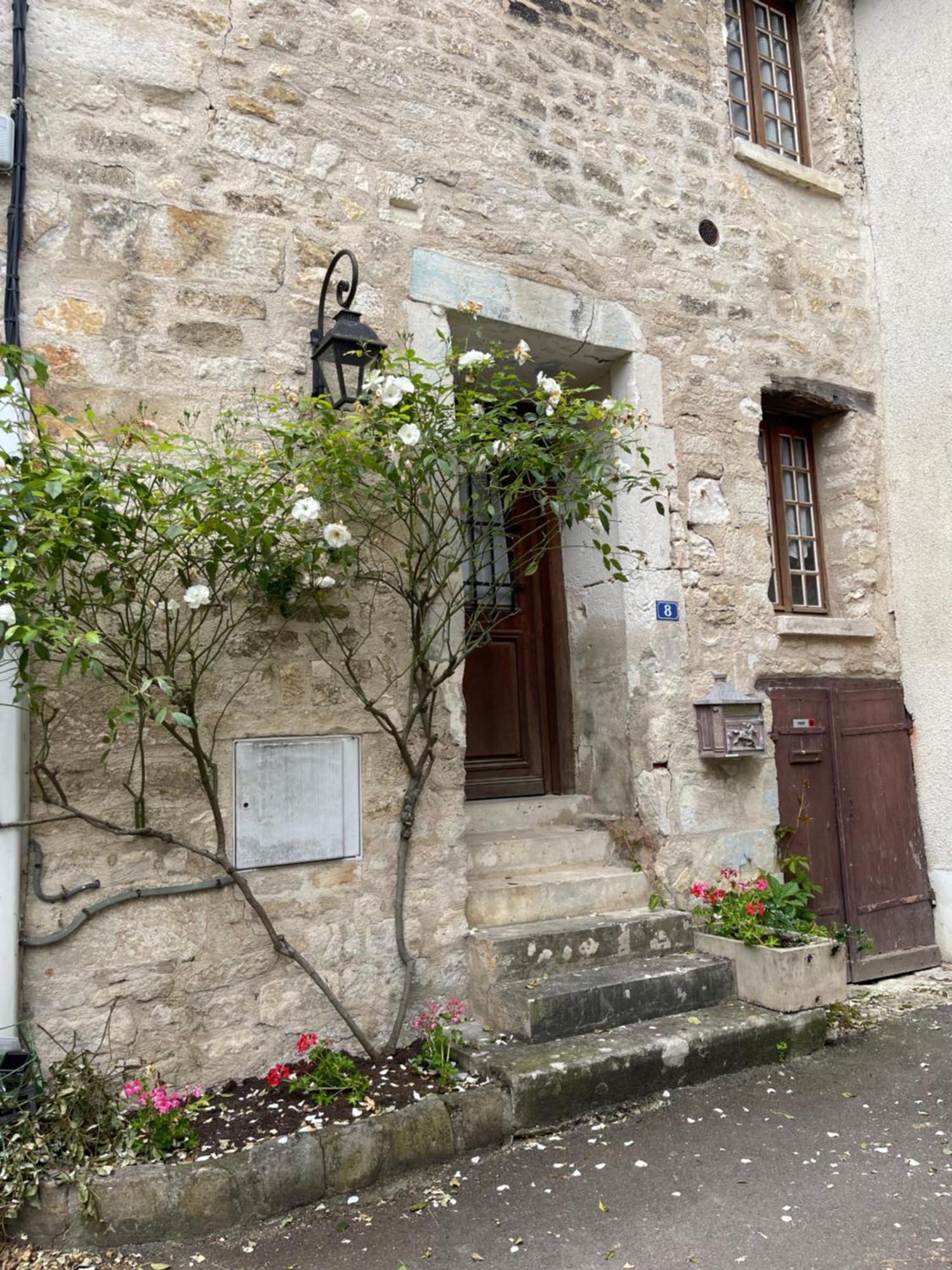 La Maison D'Alienor - Gites De Caractere A Chablis - 89 المظهر الخارجي الصورة